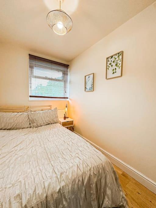 Bright & Spacious Split Level Flat In Kennington Londen Buitenkant foto