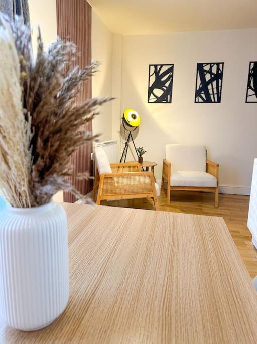 Bright & Spacious Split Level Flat In Kennington Londen Buitenkant foto